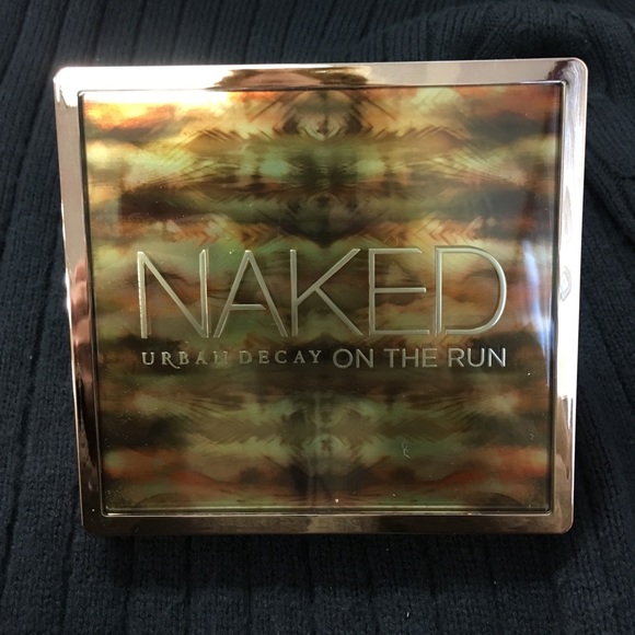 Urban Decay Naked On the Run Travel Kit - Picture 3 of 5